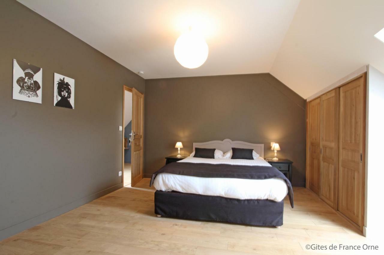 La Corbonniere Bed & Breakfast Geneslay Exterior photo